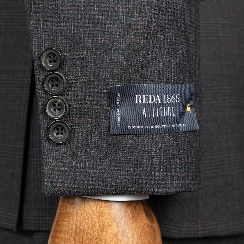 Odelo sivo Reda bordo check dizajn