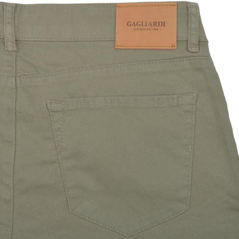 Zadnji džep maslinastih pantalona sa 5 džepova i elastinom - Gagliardi Srbija