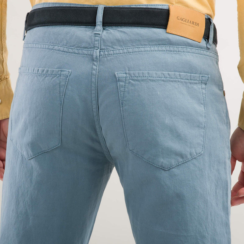 Zadnja dva džepa muških pantalona pet džepova svetlo plave boje - Gagliardi Srbija